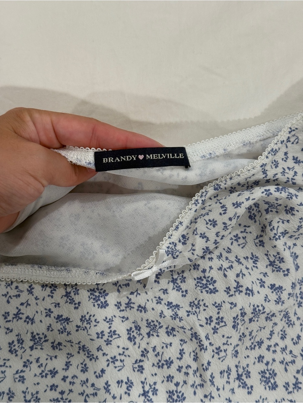 Brandy Melville floral mini skirt - Picture 2 of 3